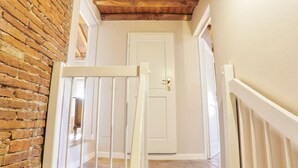 House, 2 Bedrooms | Interior - Elegant Panoramic Apartment (Palaia)