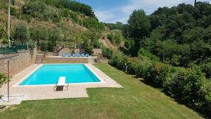 House, 2 Bedrooms | Pool | Outdoor pool - Elegant Panoramic Apartment (Palaia)