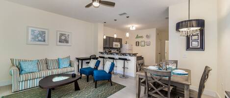 Huvila (1 Bedroom) | Olohuone