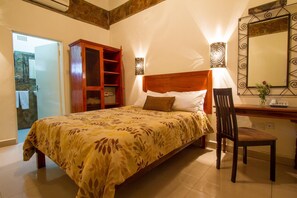 Premium bedding, minibar, in-room safe, desk - Ravine Lodge (Livingstone)