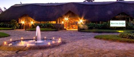 Façade de l’hébergement - soirée/nuit