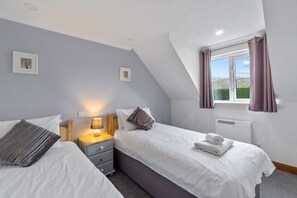 2 bedrooms, iron/ironing board, travel crib, internet