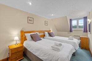 2 bedrooms, iron/ironing board, travel crib, internet