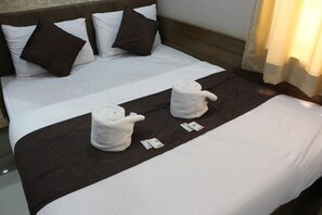 Individually furnished, desk, laptop workspace, free WiFi