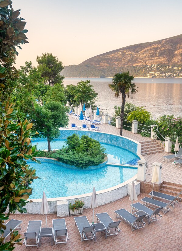 Seasonal outdoor pool - Hunguest Hotel Sun Resort (Herceg Novi)
