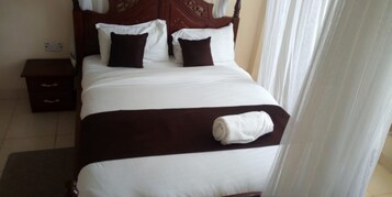 Desk, free WiFi, bed sheets