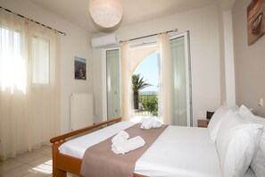 Comfort Villa, 4 Bedrooms, Partial Sea View | Free WiFi - S&C Kosmos Beach Resort (Corfu)