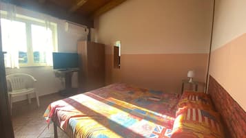 Habitación, 2 habitaciones, fumadores, vistas al jardín | 2 dormitorios y wifi gratis