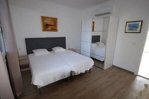 2 soveværelser, strygejern/strygebræt, weekendseng, gratis Wi-Fi