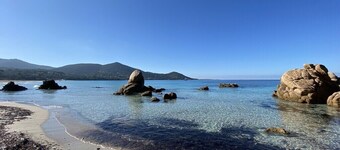 Apartment with superb sea view 200m from the beach and 10m from Porticcio