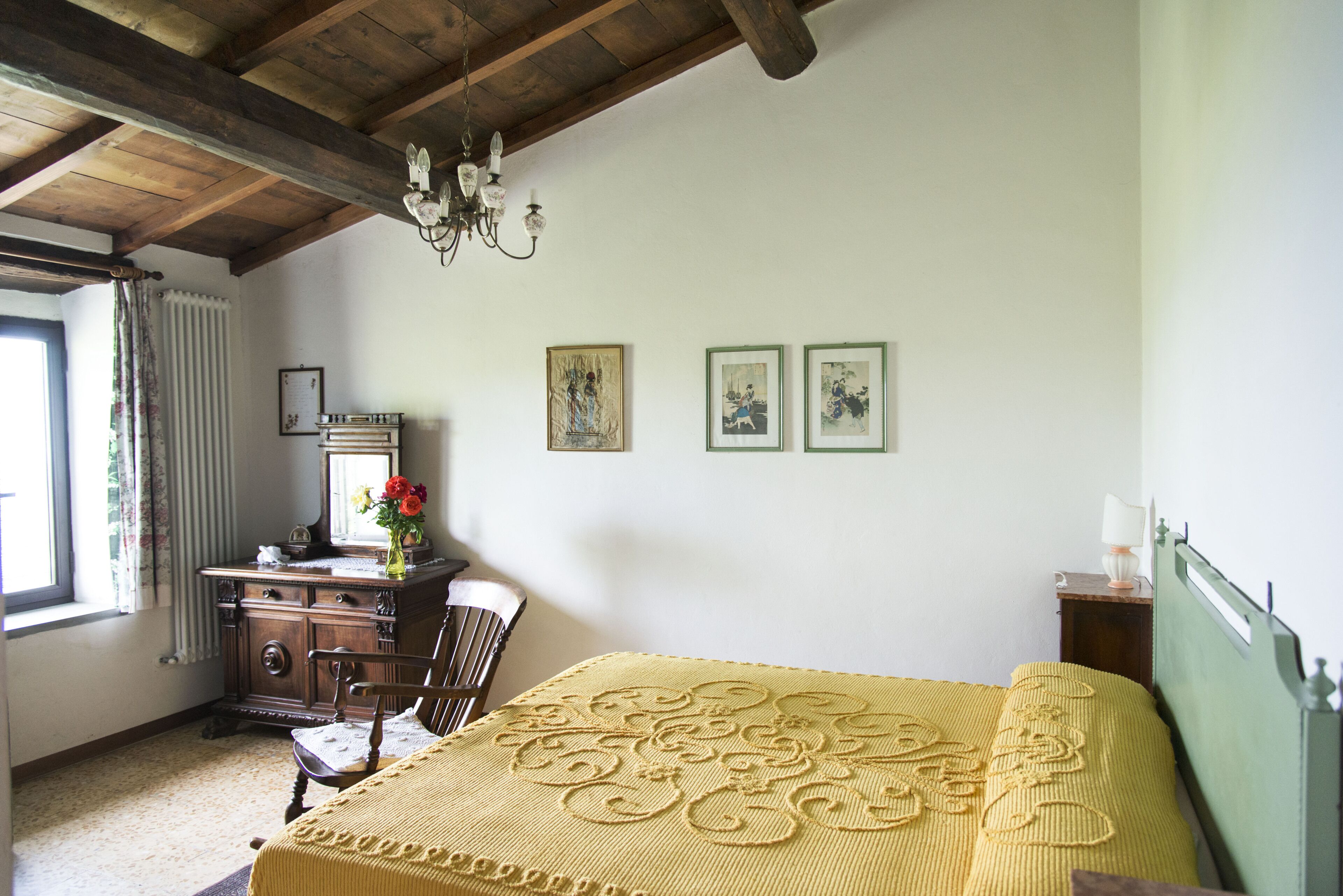 2 chambres, fer et planche à repasser
