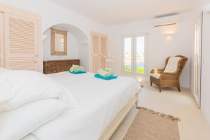 3 soverom, safe på rommet, strykejern/-brett og wi-fi (inkludert)