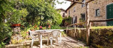 Apartment, 1 Schlafzimmer, Raucher, Kamin | Speisen im Freien