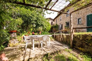 Apartment, 1 Schlafzimmer, Raucher, Kamin | Speisen im Freien