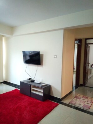 Căn hộ tiện nghi đơn giản | TV