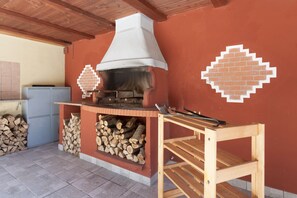 Stovetop, coffee/tea maker, electric kettle - Villa Cometa - Living Fashion (Casaleggio Novara)