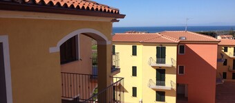 Modern 1 bed Apartment Sleep 3 sea View Only 700mt From sea