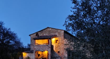la Casa - Agriturismo With Pool Between Siena and Grosseto