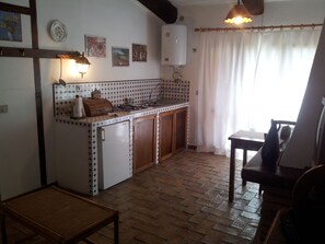 Appartement, 1 chambre, patio, vue sur le jardin | Intérieur