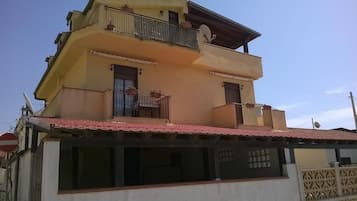 Casa, 4 camere da letto, fumatori, balcone | Ingresso della struttura
