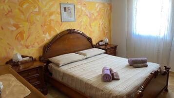 House, 4 Bedrooms, Smoking, Balcony | 4 bedrooms