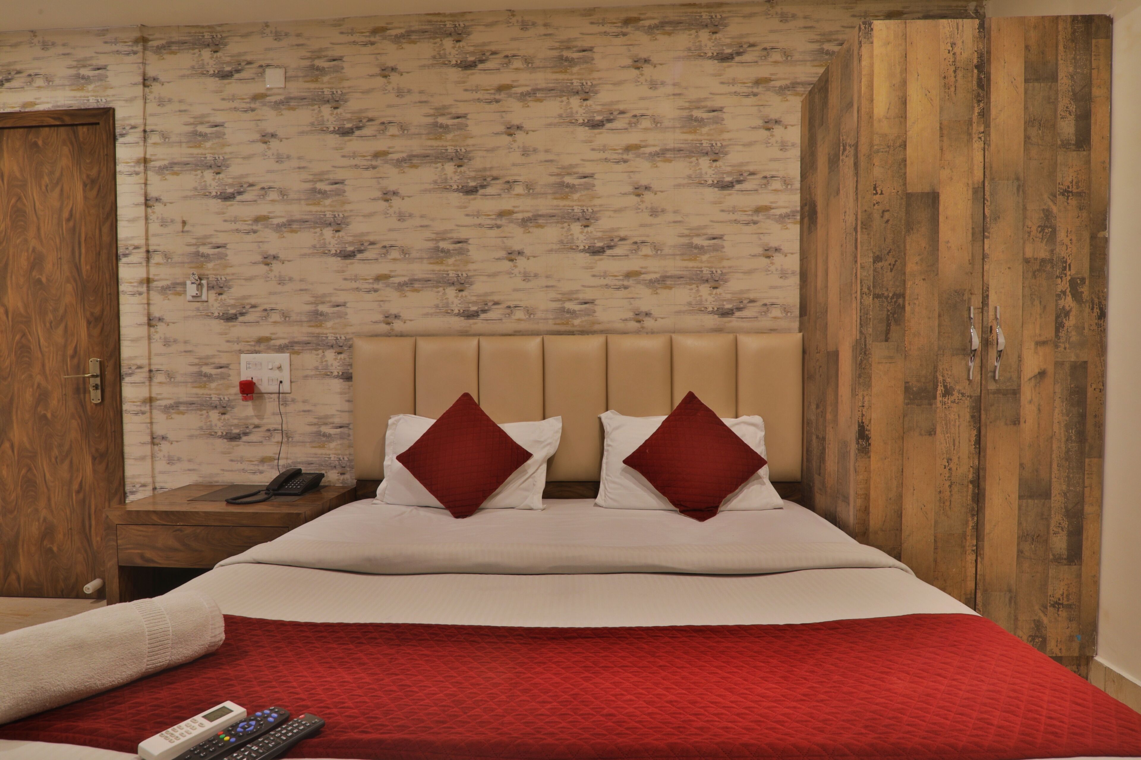 Phòng Tiêu chuẩn | Bộ đồ giường cao cấp, nệm Select Comfort 