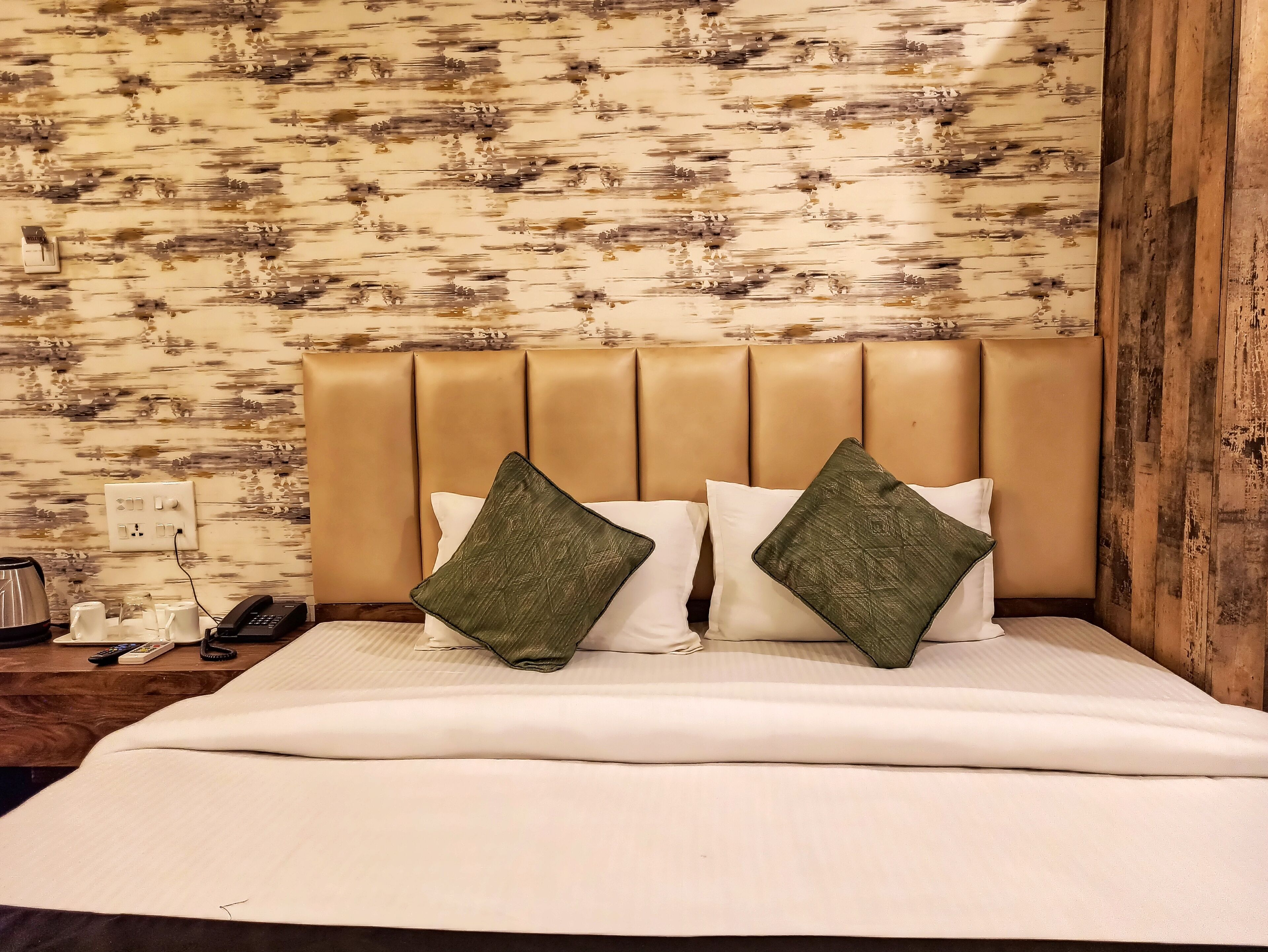 Ropa de cama de alta calidad, colchones Select Comfort y wifi gratis 