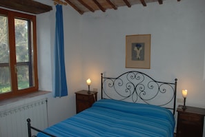 Apartment, 2 Bedrooms, Fireplace, Garden View
