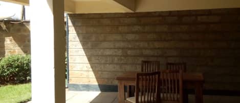 Nhà, 5 phòng ngủ | Hiên