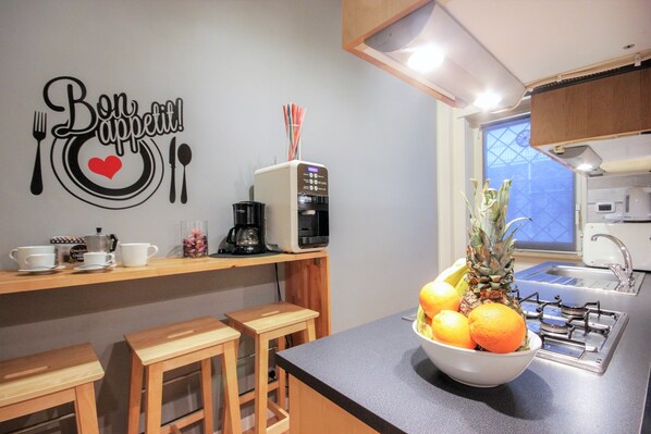 Apartment, 1 Bedroom | Private kitchen