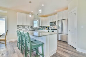 Fridge, microwave, dishwasher, coffee/tea maker - Beach Bliss & Pool Days Await! (Surf City)