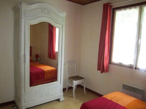 2 bedrooms