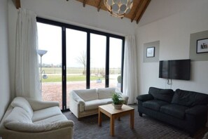 Télévision, baby-foot