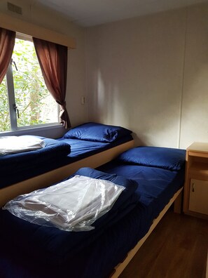 Chalet (Summer) | Cribs/infant beds, free WiFi