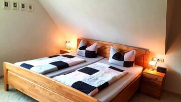 1 Schlafzimmer, Reisekinderbett, kostenloses WLAN, Bettwäsche