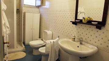 Villa, 2 Bedrooms, Smoking, Patio | Bathroom