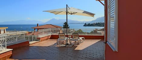 Sun deck