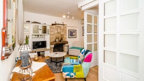 Nhà (Two Bedroom Holiday Home) | Phòng khách