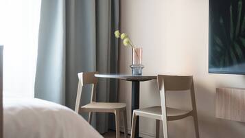 Estudio | Cortinas blackout, wifi gratis y ropa de cama