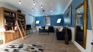 Televisie, boeken en een stereo