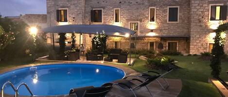 Maison, 5 chambres, fumeur, balcon | Piscine | Piscine extérieure