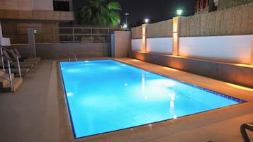 Luxury Condo, 1 Double Bed with Sofa bed, Balcony, City View | Water view