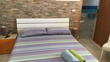 Kamer, 1 slaapkamer, balkon, uitzicht op tuin | 1 slaapkamer