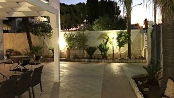 Room, 1 Bedroom, Balcony, Garden View | Garden