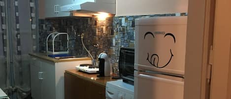 Apartment, 2 Bedrooms, Balcony, City View | Interior