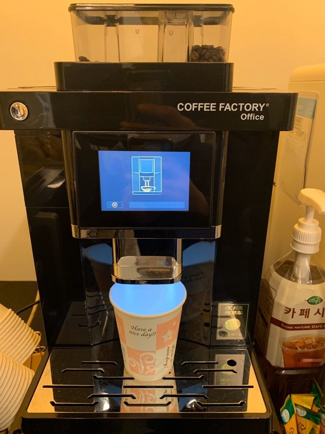 standard room | coffee and/or coffee maker