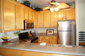 Fridge, microwave, oven, stovetop - PET FRIENDLY, SMALL PETS ONLY (Gulf Shores)