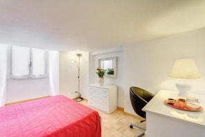 2 bedrooms, bed sheets - Campo Dei Fiori Stunning And Quiet (Rome)