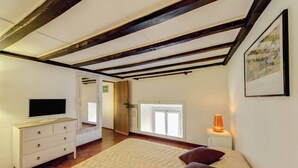 Apartment, 2 Bedrooms, Smoking | 2 bedrooms, bed sheets - Campo Dei Fiori Stunning And Quiet (Rome)