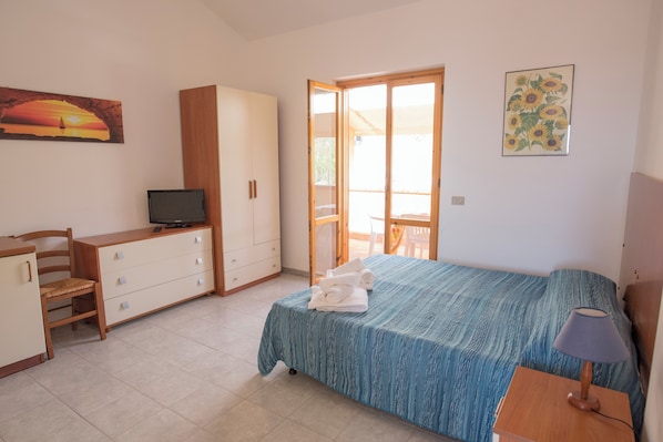 2 bedrooms, WiFi - Studio 200 Meters From the Sea, Wifi, Self Catering (Sciacca)